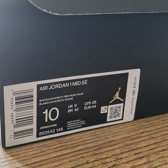 Air Jordan 1 Mid SE - Picture 11 of 15